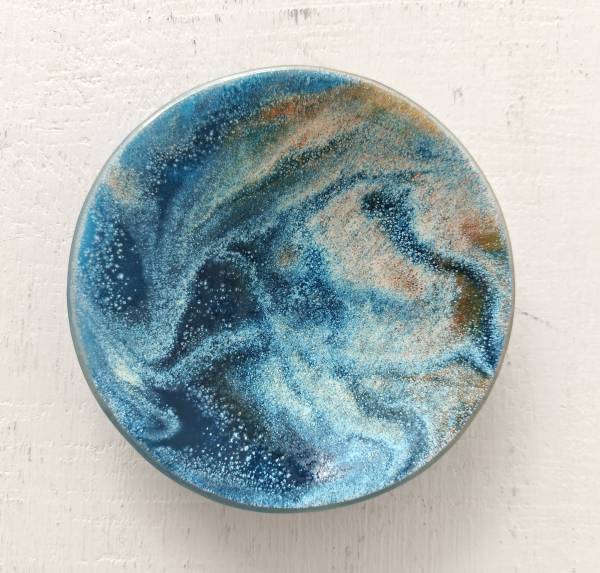 - a , glass Sculpture by Gregg Anston-Race, measuring 11 x 11 cm (H x W) £22